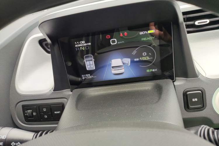 Used Wuling Hongguang MINIEV 2022 Macaron Premium Model – Lithium Iron Phosphate Instrument Cluster