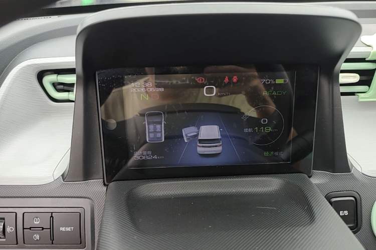 Used Wuling Hongguang MINIEV 2022 Macaron Premium Model – Lithium Iron Phosphate Instrument Cluster