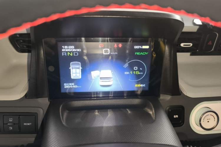 Used Wuling Hongguang MINIEV 2022 Macaron Fashion Model Lithium Iron Phosphate Instrument Cluster