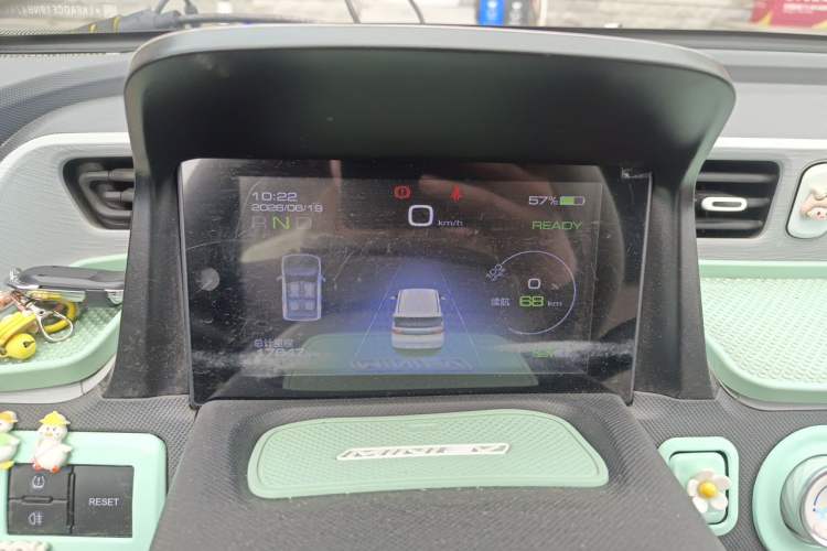 Used Wuling Hongguang MINIEV 2022 Macaron Fashion Model Lithium Iron Phosphate Instrument Cluster