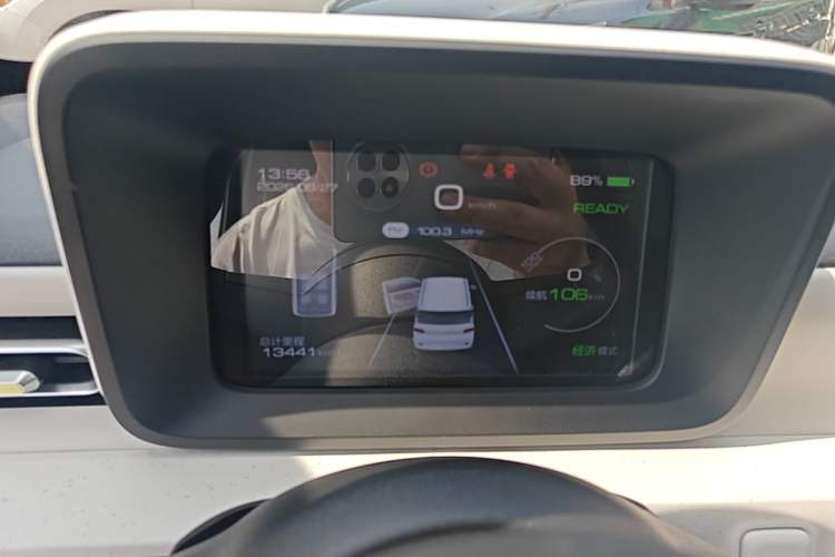 Used Wuling Hongguang MINIEV 2022 Macaron Fashion Model Lithium Iron Phosphate Instrument Cluster