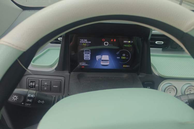 Used Wuling Hongguang MINIEV 2022 Macaron Premium Model – Lithium Iron Phosphate Instrument Cluster