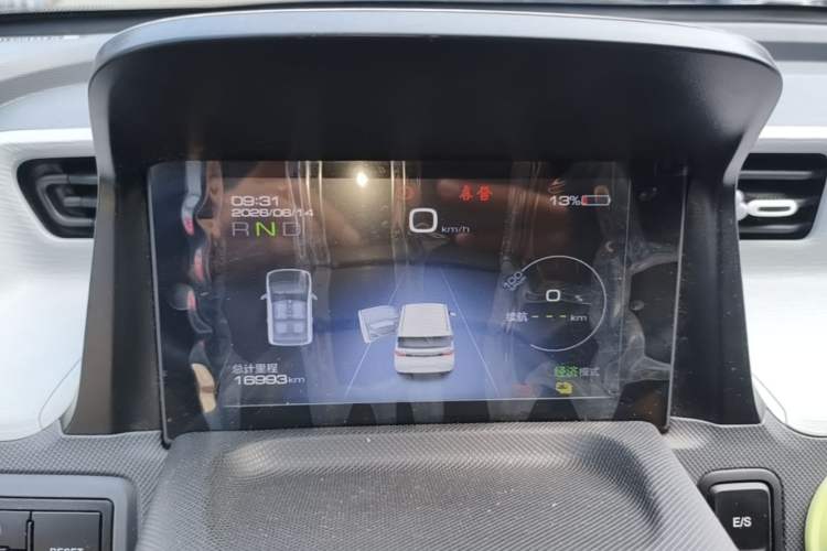 Used Wuling Hongguang MINIEV 2022 Macaron Fashion Model Lithium Iron Phosphate Instrument Cluster