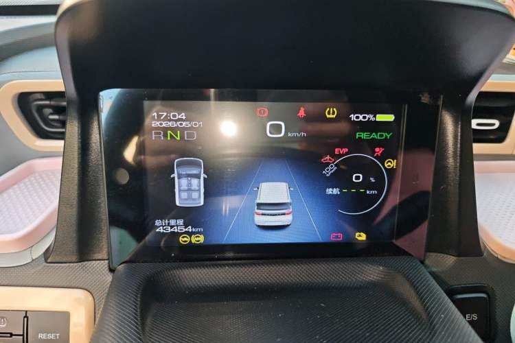 Used Wuling Hongguang MINIEV 2022 Macaron Fashion Model Lithium Iron Phosphate Instrument Cluster