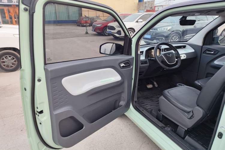 Used Wuling Hongguang MINIEV 2022 Macaron Fashion Edition Lithium-Nickel-Cobalt-Alpha-oxide Interior 1