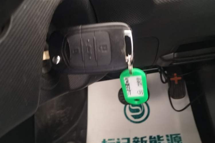 Used Wuling Hongguang MINIEV 2022 Macaron Fashion Model Lithium Iron Phosphate Interior 1