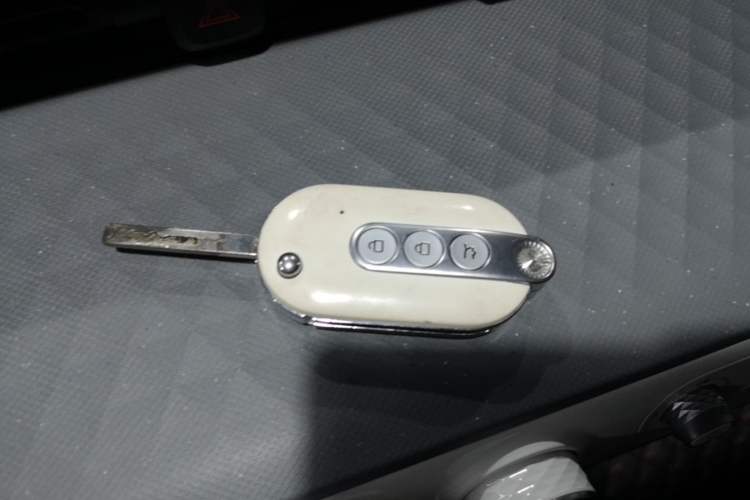 Used Wuling Hongguang MINIEV 2022 GAMEBOY 300km Enthusiast Model with Lithium Iron Phosphate Interior 1