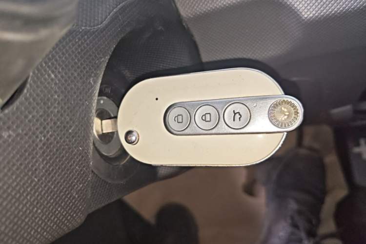 Used Wuling Hongguang MINIEV 2022 Macaron Premium Model – Lithium Iron Phosphate Interior 1