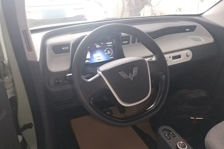 Used Wuling Hongguang MINIEV 2022 Macaron Fashion Edition Lithium-Nickel-Cobalt-Alpha-oxide Interior 1