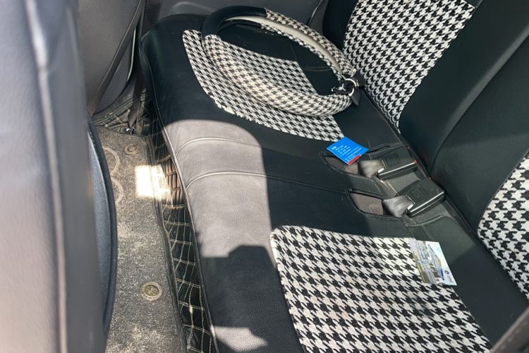 Used Wuling Hongguang MINIEV 2022 Macaron Premium Model – Lithium Iron Phosphate Interior 2
