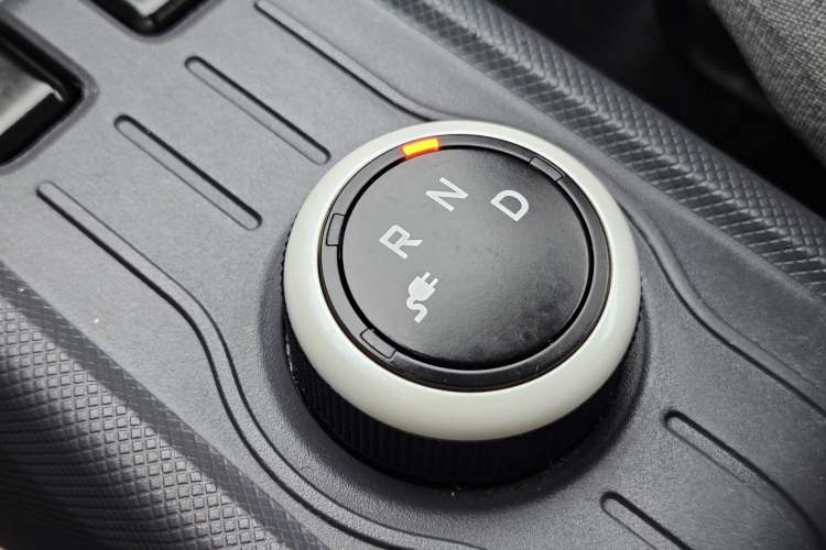 Used Wuling Hongguang MINIEV 2022 Macaron Premium Model – Lithium Iron Phosphate Interior 2