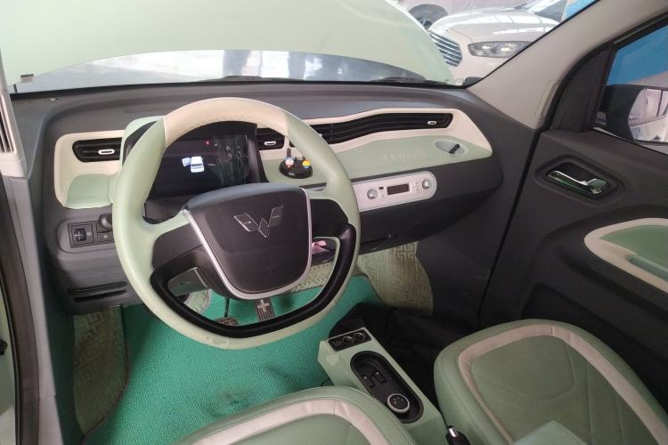 Used Wuling Hongguang MINIEV 2022 Macaron Fashion Edition Lithium-Nickel-Cobalt-Alpha-oxide Interior 2