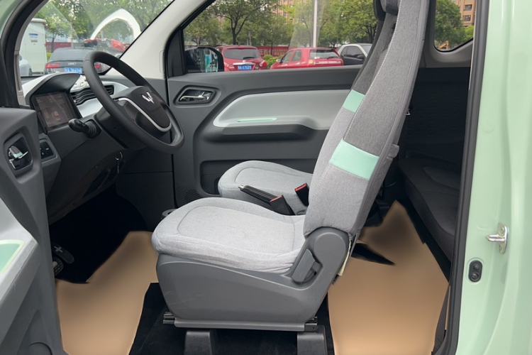 Used Wuling Hongguang MINIEV 2022 Macaron Premium Model – Lithium Iron Phosphate Interior 2