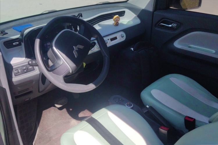 Used Wuling Hongguang MINIEV 2022 Macaron Premium Model – Lithium Iron Phosphate Interior 3