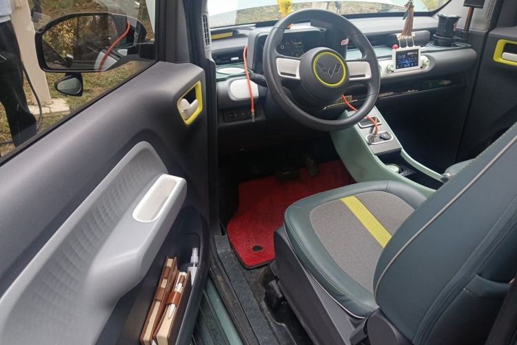 Used Wuling Hongguang MINIEV 2022 GAMEBOY 200km Gaming Edition with Lithium Iron Phosphate Interior 3