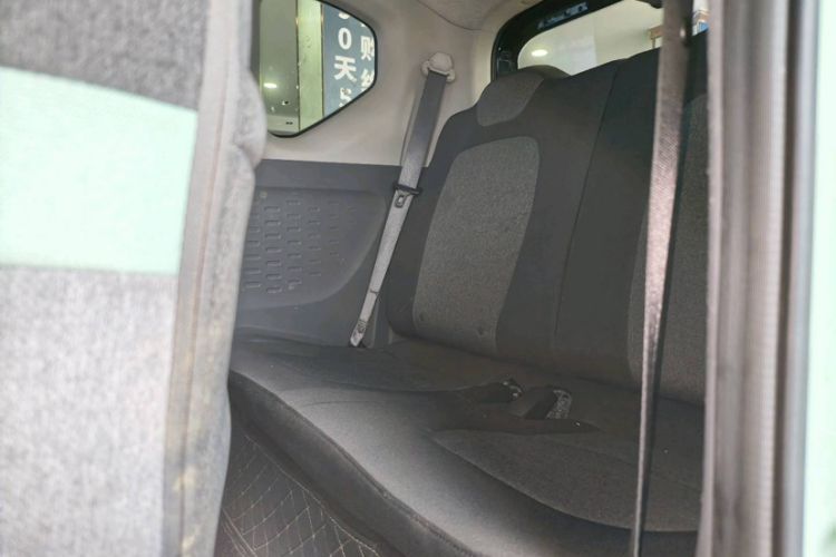 Used Wuling Hongguang MINIEV 2022 Macaron Premium Model – Lithium Iron Phosphate Interior 3