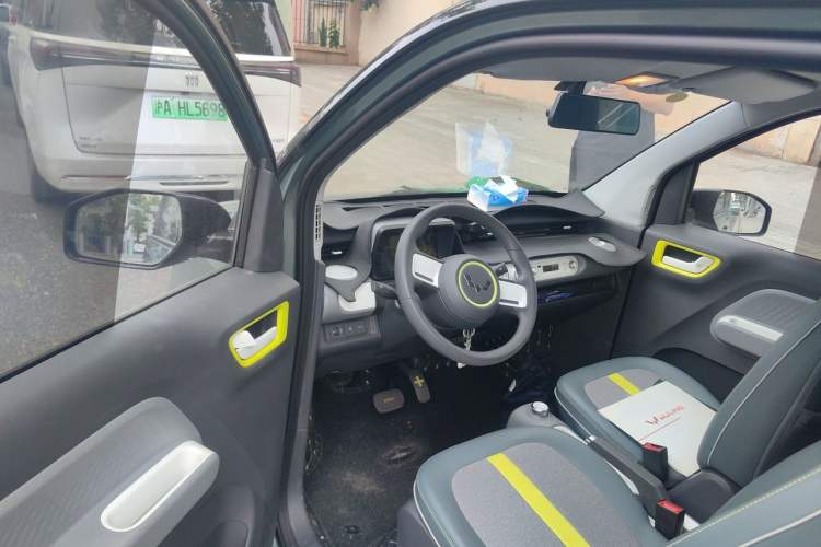 Used Wuling Hongguang MINIEV 2022 GAMEBOY 200km Gaming Edition with Lithium Iron Phosphate Interior 3