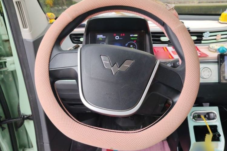 Used Wuling Hongguang MINIEV 2022 Macaron Fashion Model Lithium Iron Phosphate Interior 3