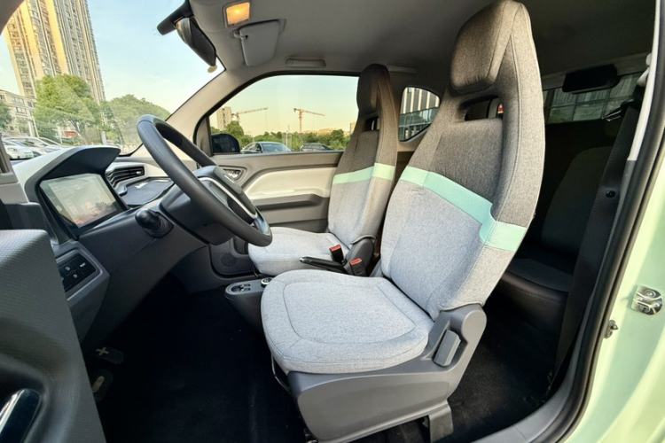 Used Wuling Hongguang MINIEV 2022 Macaron Premium Model – Lithium Iron Phosphate Interior 3