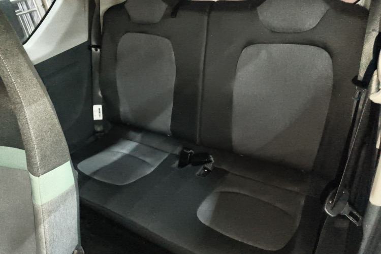 Used Wuling Hongguang MINIEV 2022 Macaron Fashion Model Lithium Iron Phosphate Interior 4
