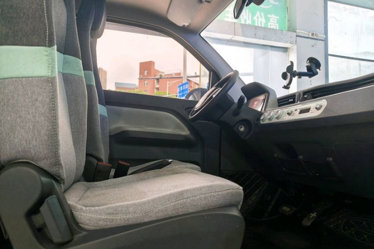 Used Wuling Hongguang MINIEV 2022 Macaron Premium Model – Lithium Iron Phosphate Interior 5