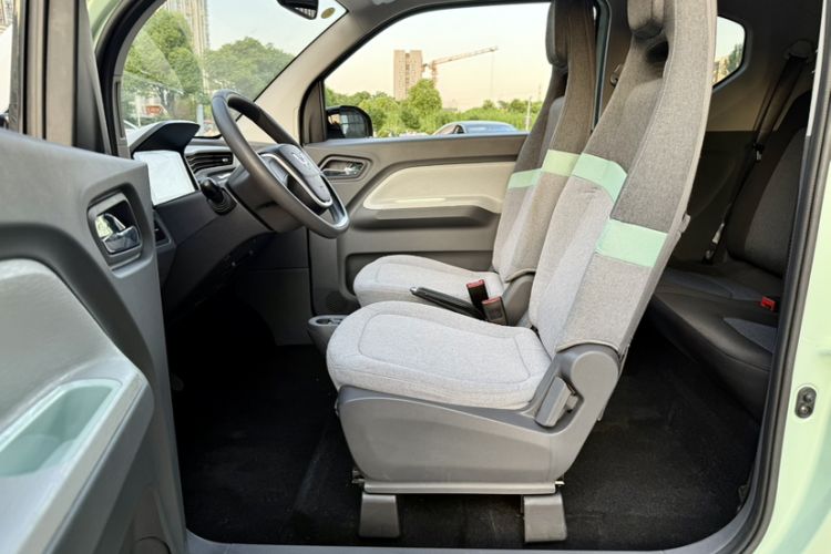 Used Wuling Hongguang MINIEV 2022 Macaron Premium Model – Lithium Iron Phosphate Interior 5