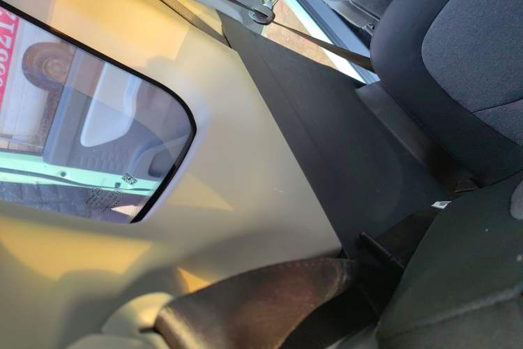 Used Wuling Hongguang MINIEV 2022 Macaron Premium Model – Lithium Iron Phosphate Interior 8