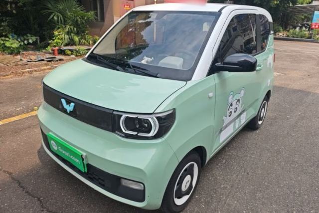 Ojetý Wuling Hongguang MINIEV 2022 Macaron Premium Model – Lithium Iron Phosphate