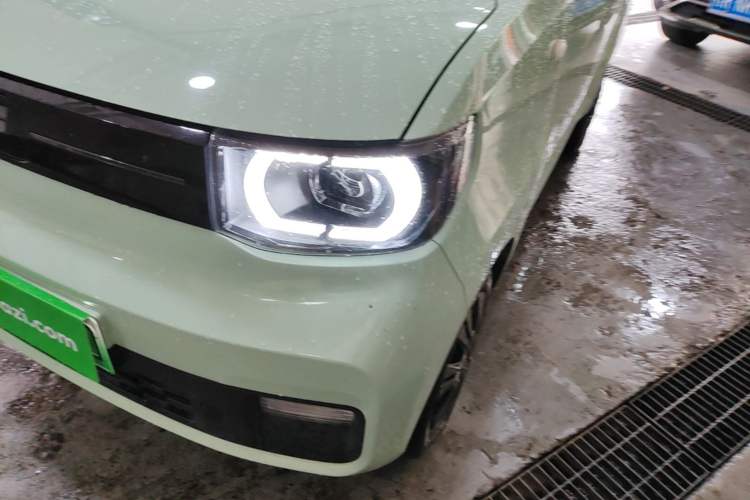 Used Wuling Hongguang MINIEV 2022 Macaron Premium Model – Lithium Iron Phosphate Left Front Headlight