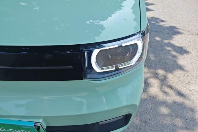 Used Wuling Hongguang MINIEV 2022 Macaron Premium Model – Lithium Iron Phosphate Left Front Headlight