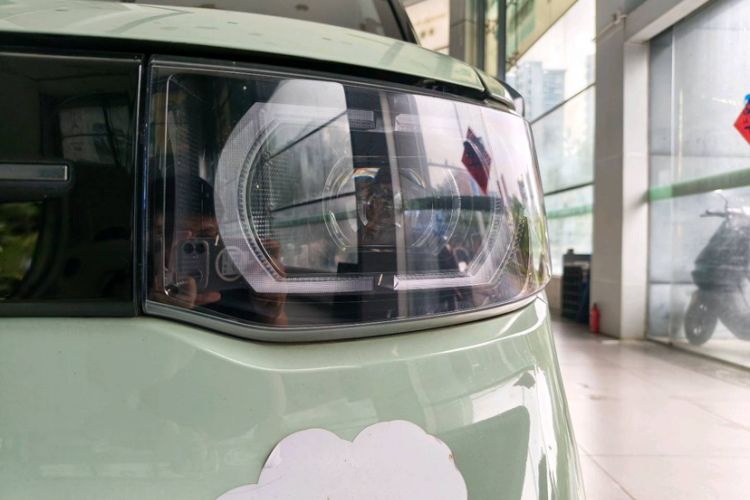 Used Wuling Hongguang MINIEV 2022 Macaron Premium Model – Lithium Iron Phosphate Left Front Headlight
