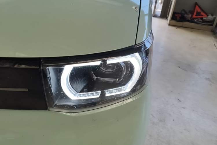 Used Wuling Hongguang MINIEV 2022 Macaron Premium Model – Lithium Iron Phosphate Left Front Headlight