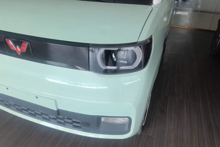Used Wuling Hongguang MINIEV 2022 Macaron Fashion Edition Lithium-Nickel-Cobalt-Alpha-oxide Left Front Headlight