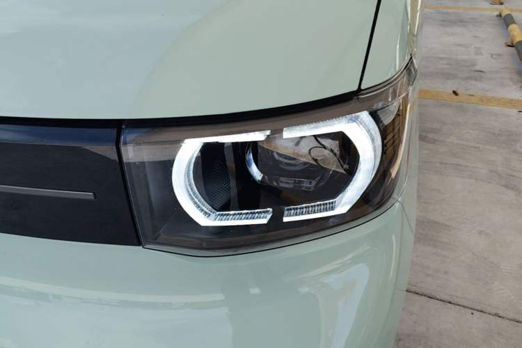 Used Wuling Hongguang MINIEV 2022 Macaron Premium Model – Lithium Iron Phosphate Left Front Headlight
