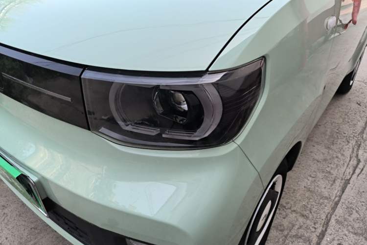 Used Wuling Hongguang MINIEV 2022 Macaron Premium Model – Lithium Iron Phosphate Left Front Headlight