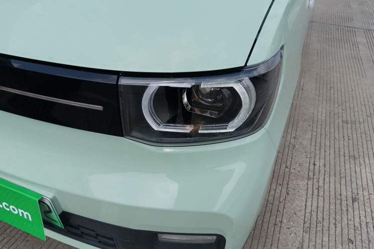 Used Wuling Hongguang MINIEV 2022 Macaron Premium Model – Lithium Iron Phosphate Left Front Headlight