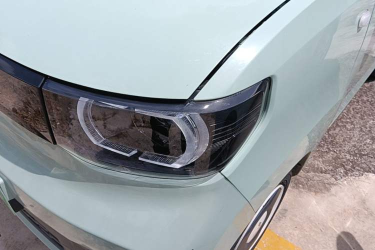 Used Wuling Hongguang MINIEV 2022 Macaron Premium Model – Lithium Iron Phosphate Left Front Headlight