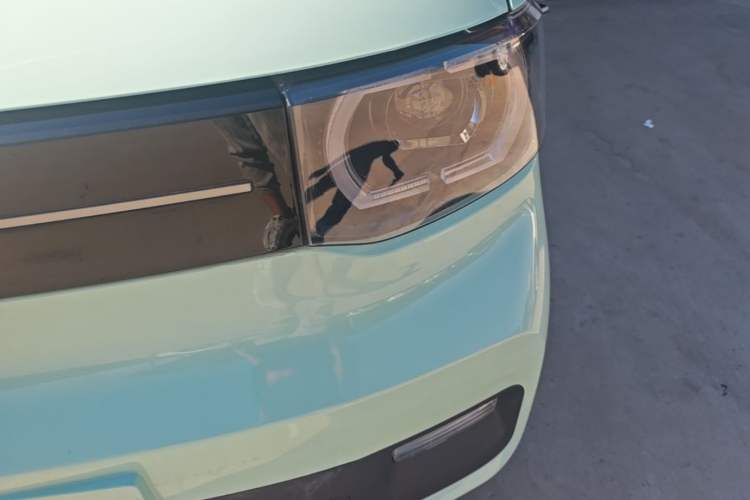 Used Wuling Hongguang MINIEV 2022 Macaron Premium Model – Lithium Iron Phosphate Left Front Headlight