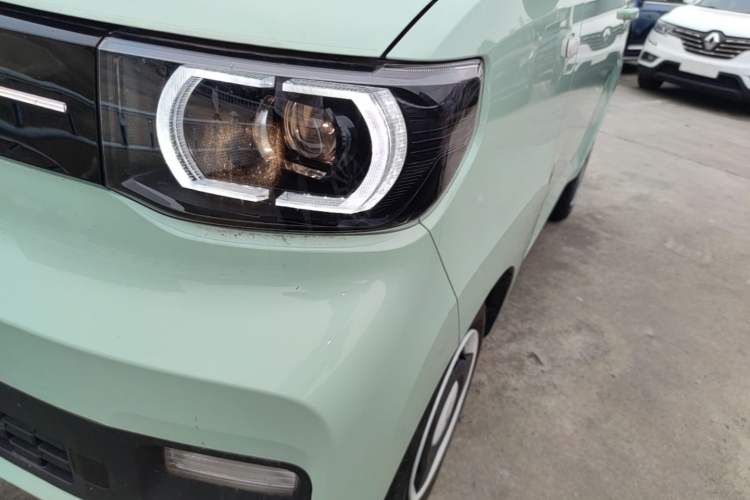Used Wuling Hongguang MINIEV 2022 Macaron Premium Model – Lithium Ternary Battery Left Front Headlight