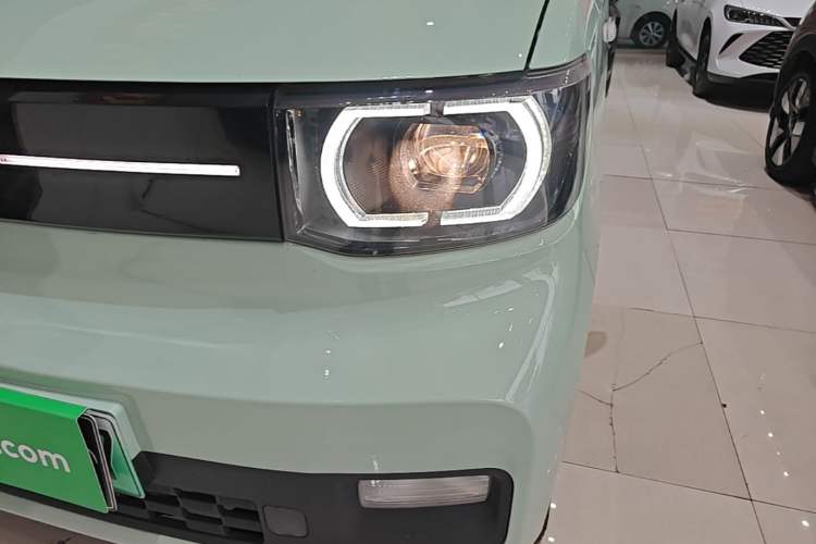 Used Wuling Hongguang MINIEV 2022 Macaron Premium Model – Lithium Iron Phosphate Left Front Headlight