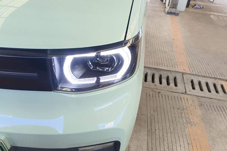 Used Wuling Hongguang MINIEV 2022 Macaron Premium Model – Lithium Iron Phosphate Left Front Headlight