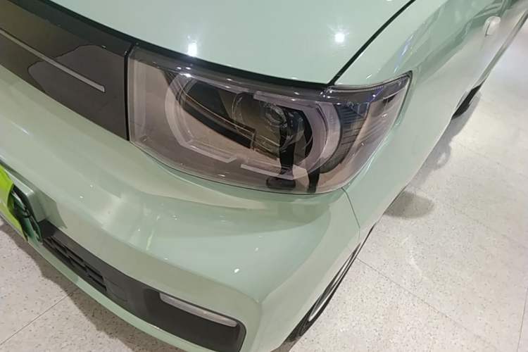 Used Wuling Hongguang MINIEV 2022 Macaron Premium Model – Lithium Iron Phosphate Left Front Headlight