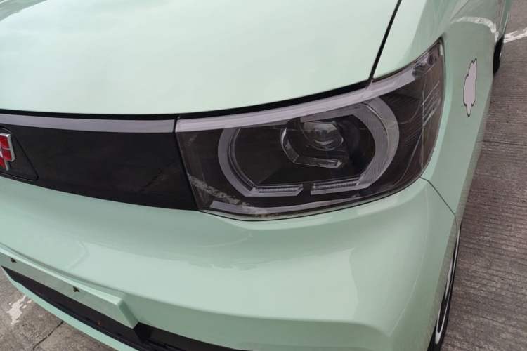 Used Wuling Hongguang MINIEV 2022 Macaron Premium Model – Lithium Iron Phosphate Left Front Headlight