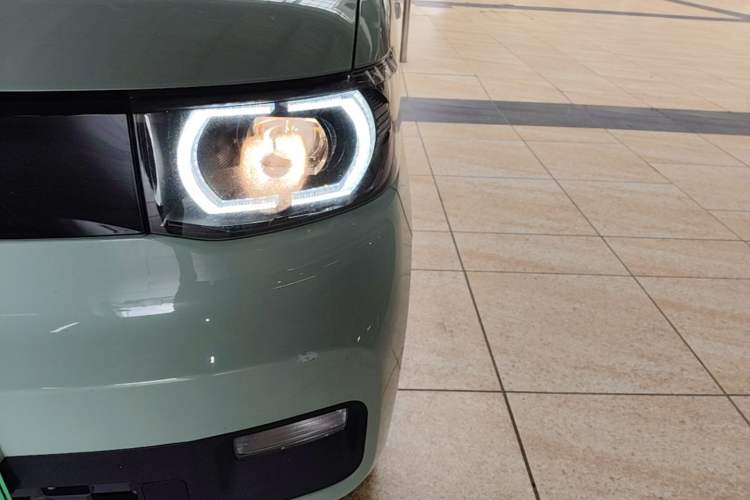 Used Wuling Hongguang MINIEV 2022 Macaron Premium Model – Lithium Iron Phosphate Left Front Headlight