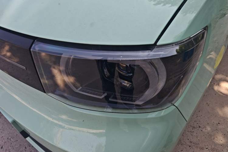 Used Wuling Hongguang MINIEV 2022 Macaron Fashion Model Lithium Iron Phosphate Left Front Headlight
