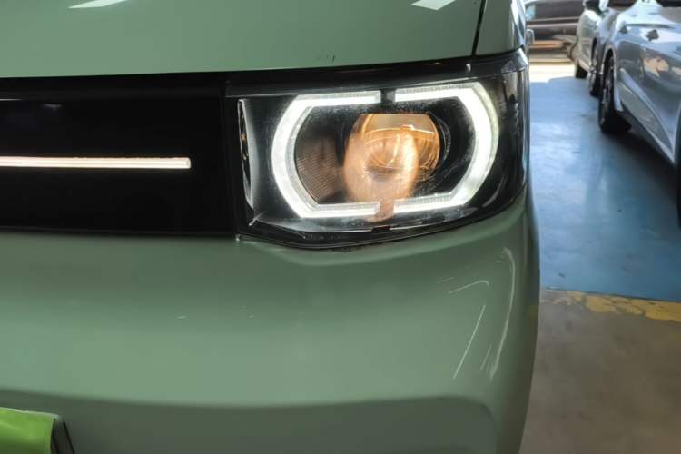 Used Wuling Hongguang MINIEV 2022 Macaron Fashion Edition Lithium-Nickel-Cobalt-Alpha-oxide Left Front Headlight