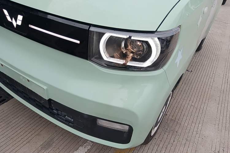 Used Wuling Hongguang MINIEV 2022 Macaron Premium Model – Lithium Iron Phosphate Left Front Headlight