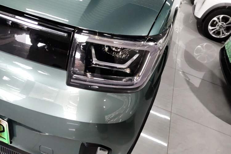Used Wuling Hongguang MINIEV 2022 GAMEBOY 200km Gaming Edition with Lithium Iron Phosphate Left Front Headlight