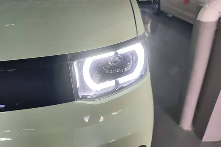 Used Wuling Hongguang MINIEV 2022 Macaron Fashion Model Lithium Iron Phosphate Left Front Headlight