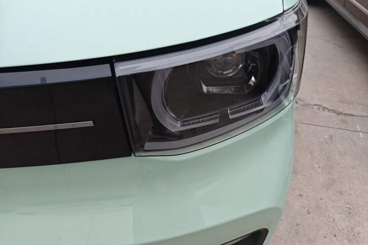 Used Wuling Hongguang MINIEV 2022 Macaron Premium Model – Lithium Iron Phosphate Left Front Headlight